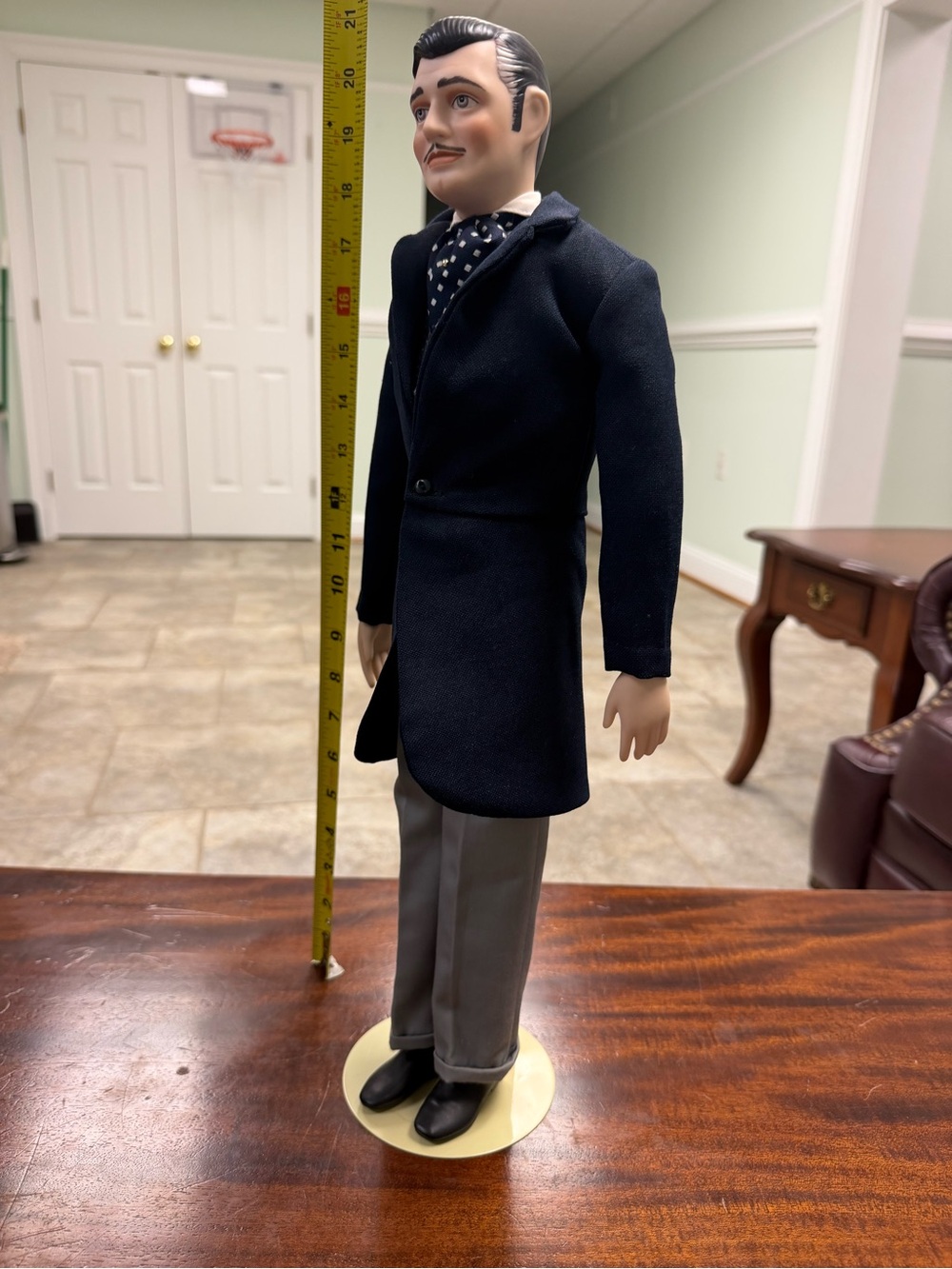 Vintage Franklin Mint Heirloom "Gone With the Wind" Rhett Butler Porcelain Doll.